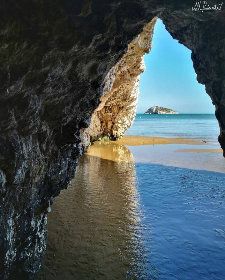 Panorami Passeggiata In Riva Al Mare La Grotta Delle Necessita Vieste Gargano